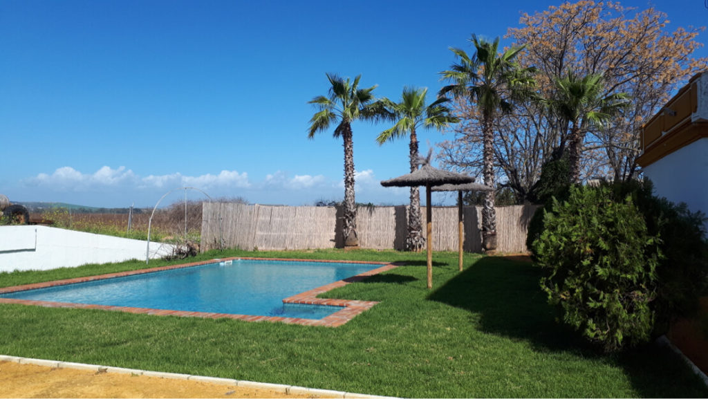 Piscina de el Cortijo Santa Clara en Carmona